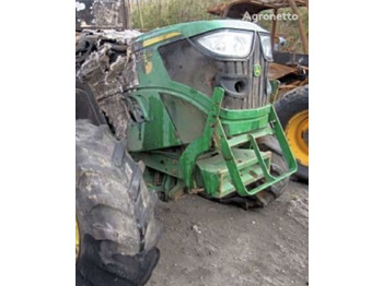 Traktorius JOHN DEERE 6115R
