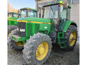 Traktorius JOHN DEERE 7010 Series