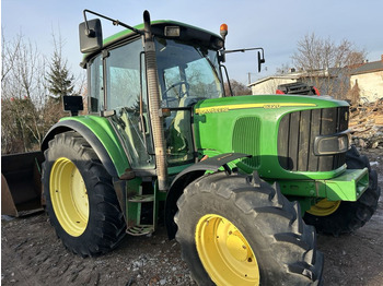 Traktorius JOHN DEERE 6320