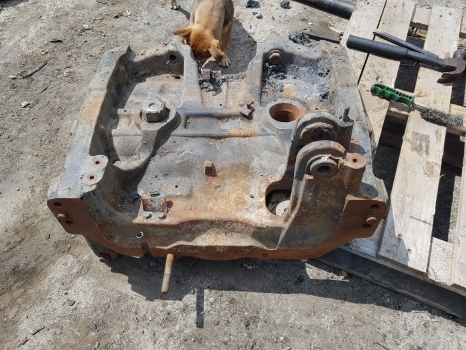 Pakaba New Holland T5.120, T5.110 Front Axle Support Housing, Bolster 47642596, 13f18b: foto 10