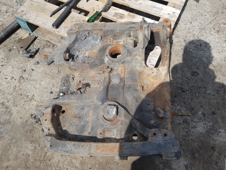 Pakaba New Holland T5.120, T5.110 Front Axle Support Housing, Bolster 47642596, 13f18b: foto 7