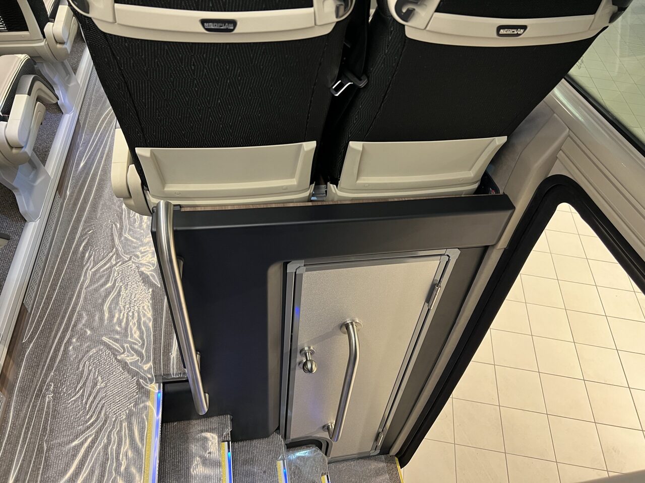 Neoplan Cityliner P15 Euro 6E V.I.P / Exclusive Class (Gräddfärgad skinnklädsel) lizingą Neoplan Cityliner P15 Euro 6E V.I.P / Exclusive Class (Gräddfärgad skinnklädsel): foto 22