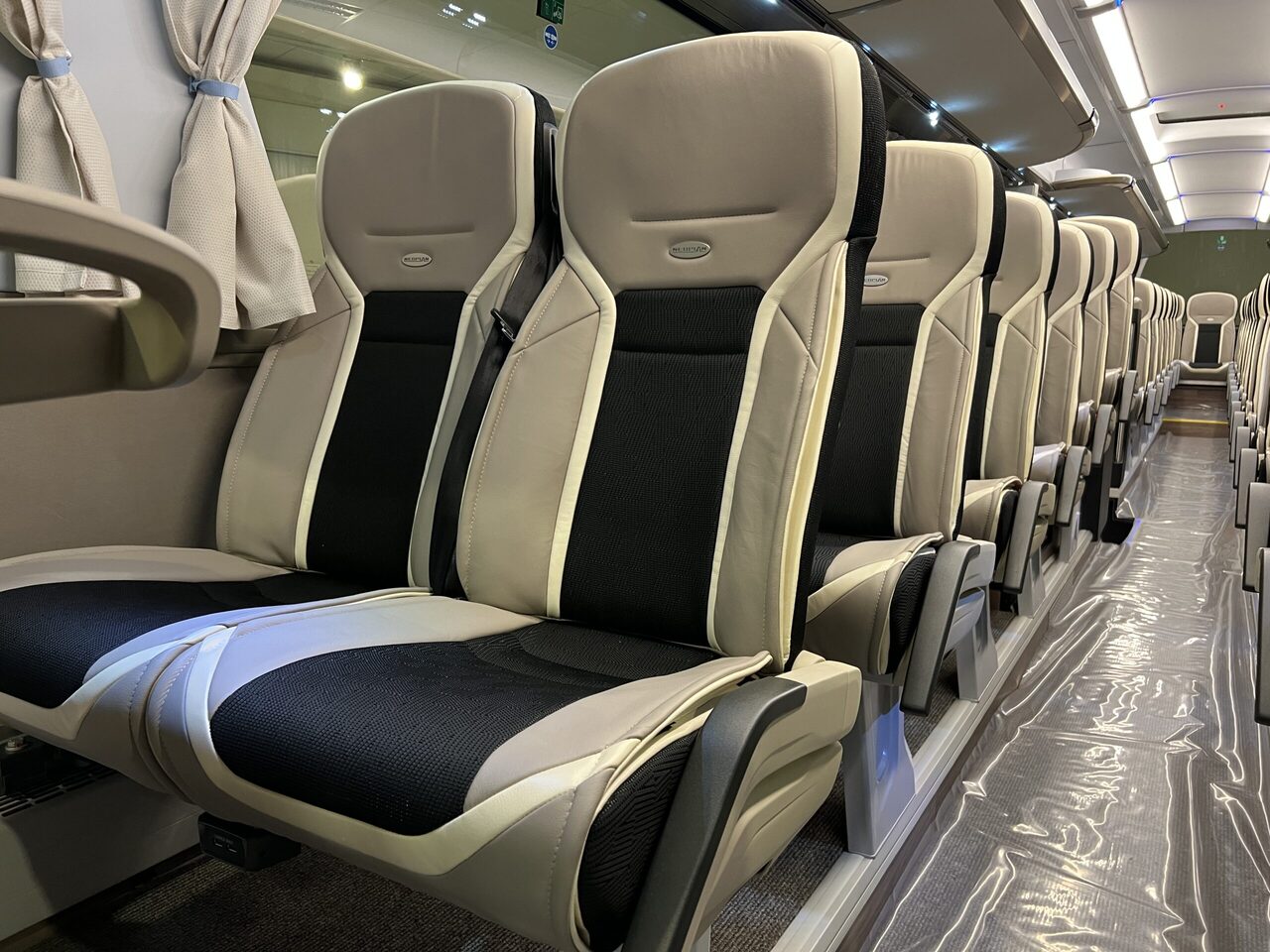 Neoplan Cityliner P15 Euro 6E V.I.P / Exclusive Class (Gräddfärgad skinnklädsel) lizingą Neoplan Cityliner P15 Euro 6E V.I.P / Exclusive Class (Gräddfärgad skinnklädsel): foto 20