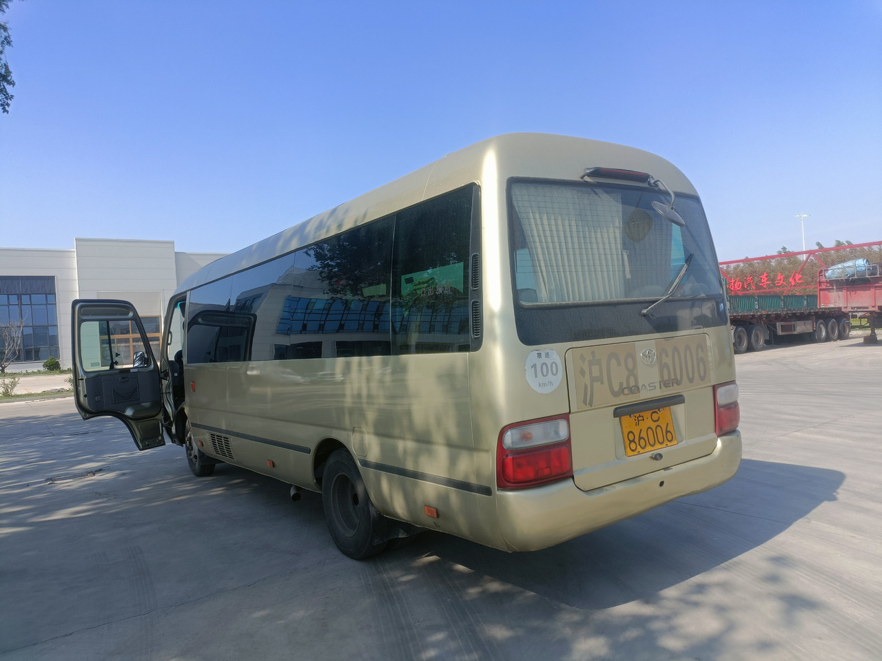 Mikroautobusas, Keleivinis furgonas TOYOTA Coaster passenger bus 29 seats: foto 4