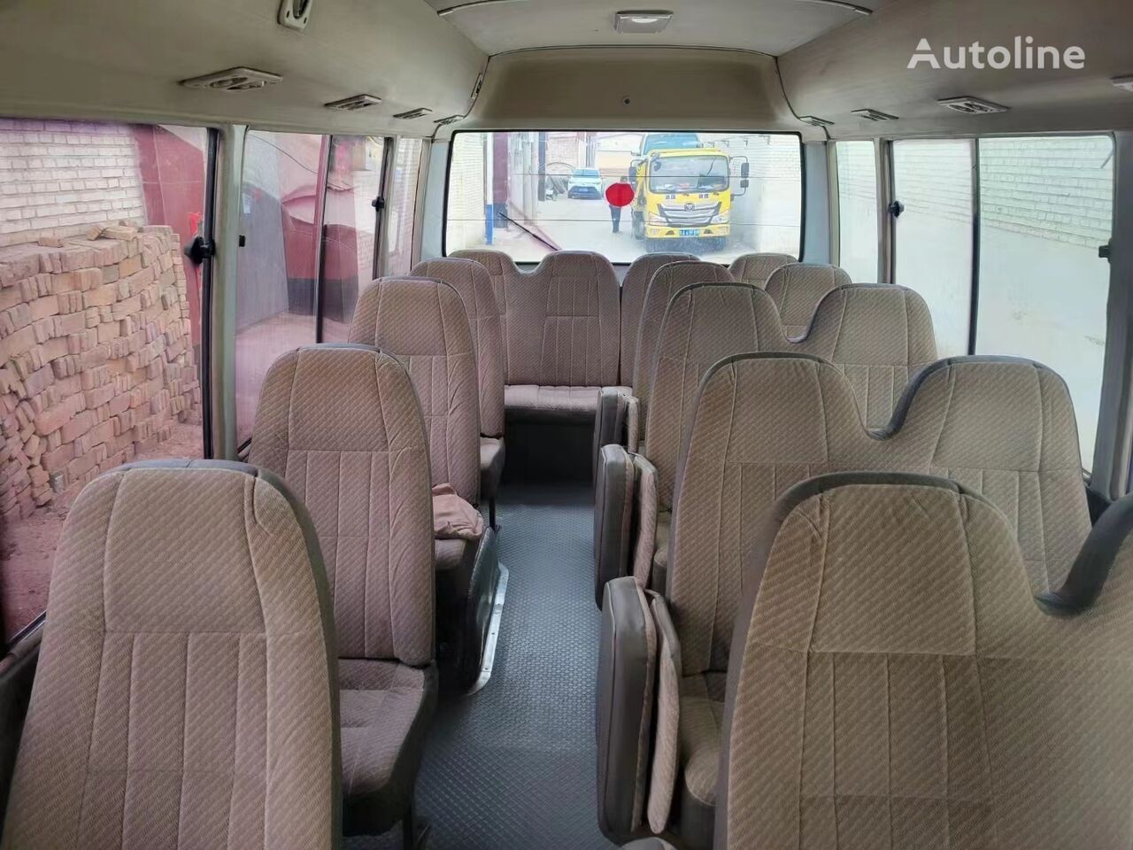 Priemiestinis autobusas TOYOTA Coaster small mini bus Hiace passenger van: foto 5