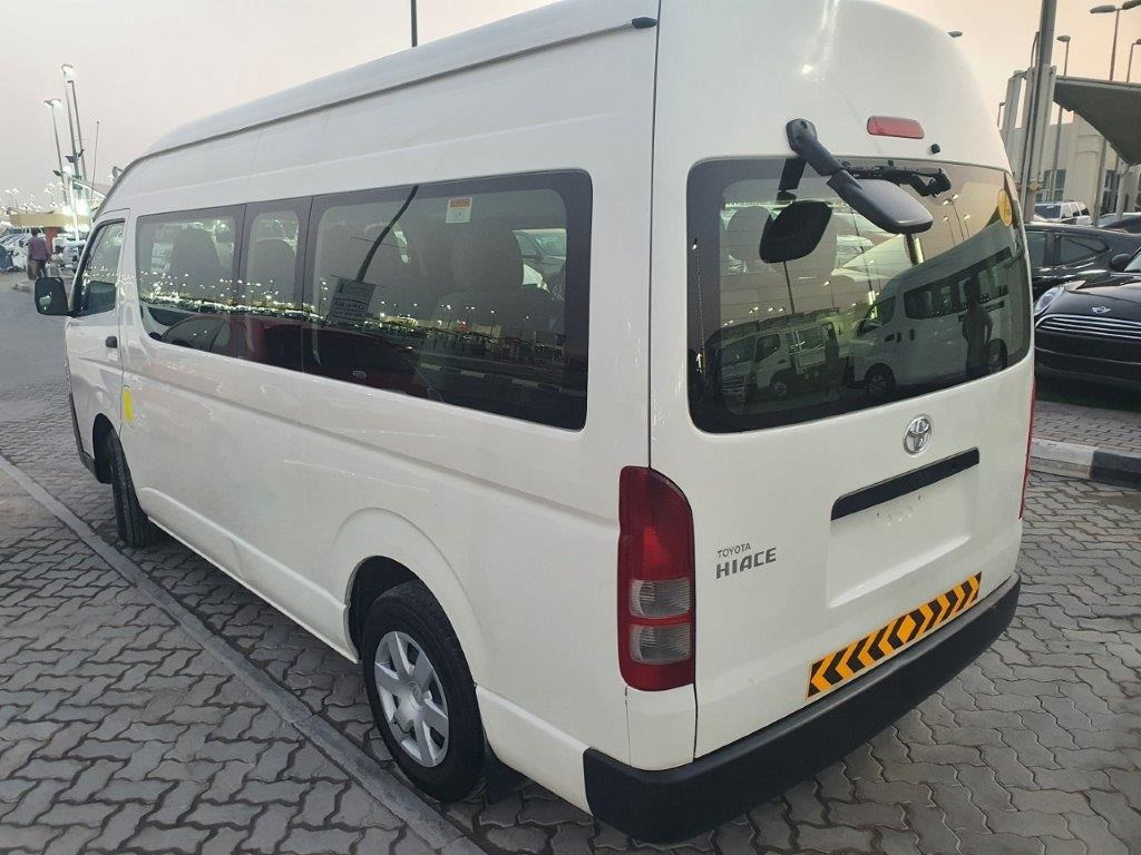 TOYOTA Hiace ... High Roof - 16 places lizingą TOYOTA Hiace ... High Roof - 16 places: foto 3