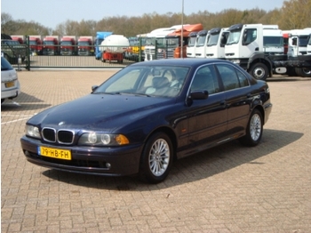  BMW 5 SERIE 525D SEDAN - Lengvasis automobilis