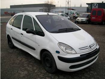 Citroen MPV, fabr.CITROEN, type PICASSO, 2.0 HDI, eerste inschrijving 01-01-2006, km-stand 122.000, chassisnr VF7CHRHYB39999468, AIRCO, alle documenten aanwezig - Lengvasis automobilis