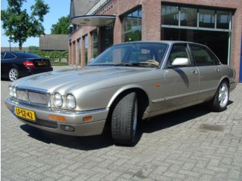 Jaguar XJ6 3.2 - Lengvasis automobilis