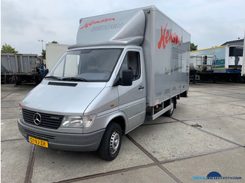 Furgonas su krovinių dėže Mercedes-Benz Sprinter 208D
