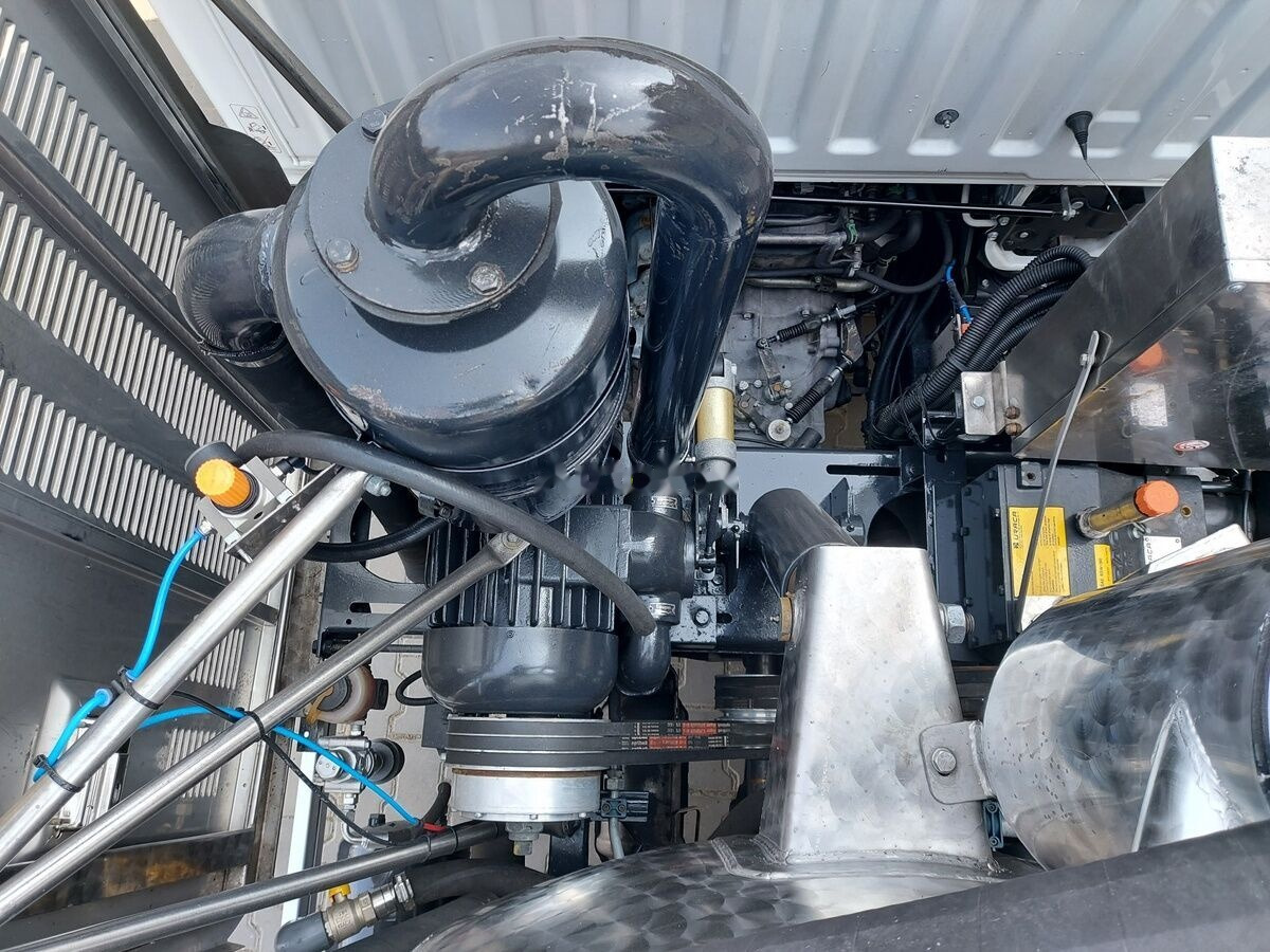 Asenizatorius Renault Maxity Cappellotto INOX Low garage hydro combi: foto 27