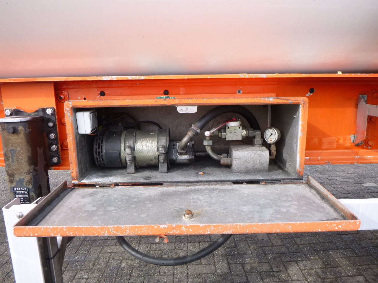 Puspriekabė cisterna pervežimui miltų Feldbinder Powder tank alu 63 m3 / 1 comp: foto 6
