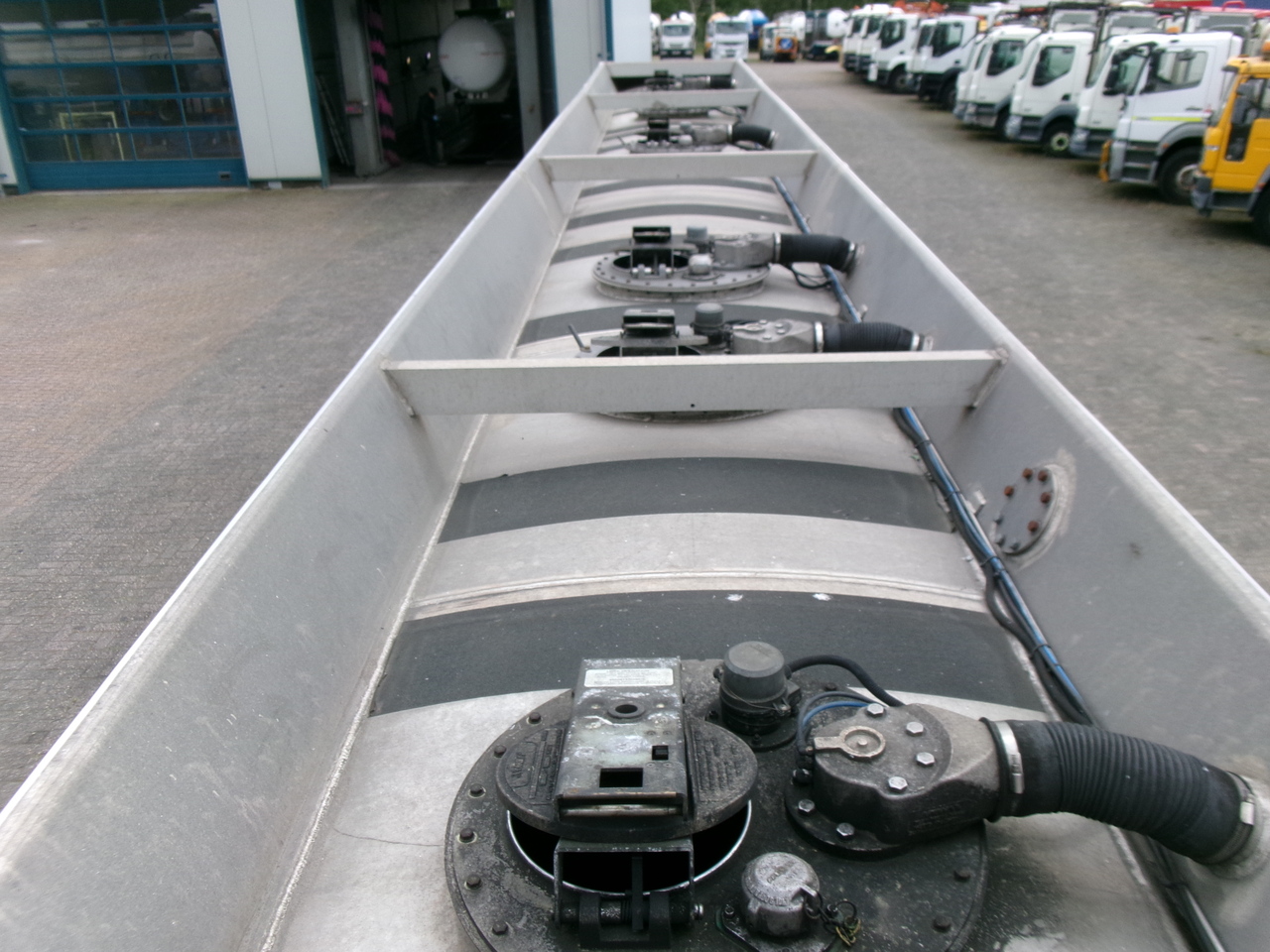 Puspriekabė cisterna pervežimui kuro Lakeland Fuel tank alu 42.8 m3 / 6 comp + pump: foto 23
