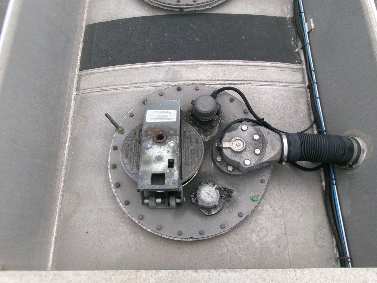 Puspriekabė cisterna pervežimui kuro Lakeland Fuel tank alu 42.8 m3 / 6 comp + pump: foto 32
