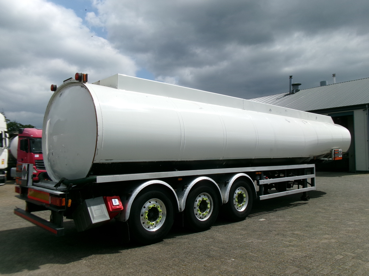 Puspriekabė cisterna pervežimui kuro Lakeland Fuel tank alu 42.8 m3 / 6 comp + pump: foto 4