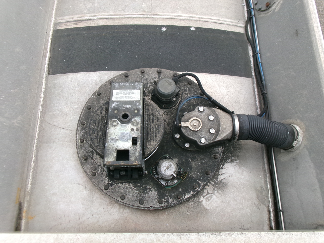 Puspriekabė cisterna pervežimui kuro Lakeland Fuel tank alu 42.8 m3 / 6 comp + pump: foto 34