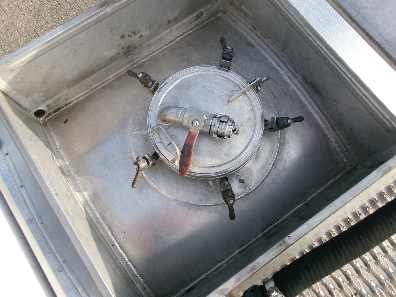 Puspriekabė cisterna pervežimui chemikalų Magyar Chemical tank inox 29.8 m3 / 1 comp: foto 29