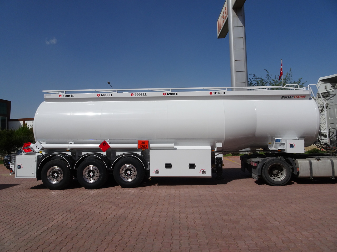 Nauja Puspriekabė cisterna pervežimui kuro NURSAN Aluminium Fuel Tanker: foto 3