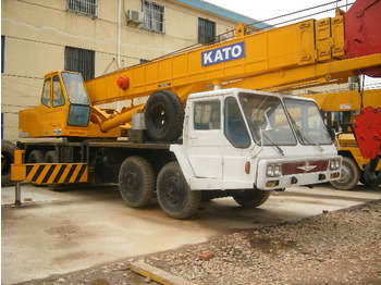kato NK400E - Autokranas