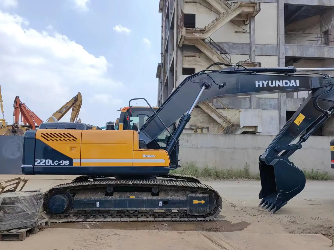 Vikšrinis ekskavatorius Good condition Hyundai used excavator crawler excavator 220LC-9S Hyundai excavator hot sale: foto 5
