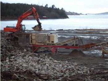 Metso 110 knuser på semiramme - Statybinė technika