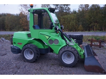 Avant M750 - Ratinis krautuvas