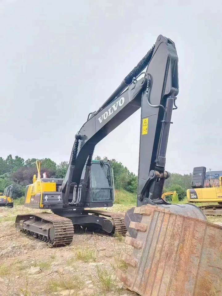 Used excavator VOLVO EC200, Large engineering construction machinery good condition on sale lizingą Used excavator VOLVO EC200, Large engineering construction machinery good condition on sale: foto 3