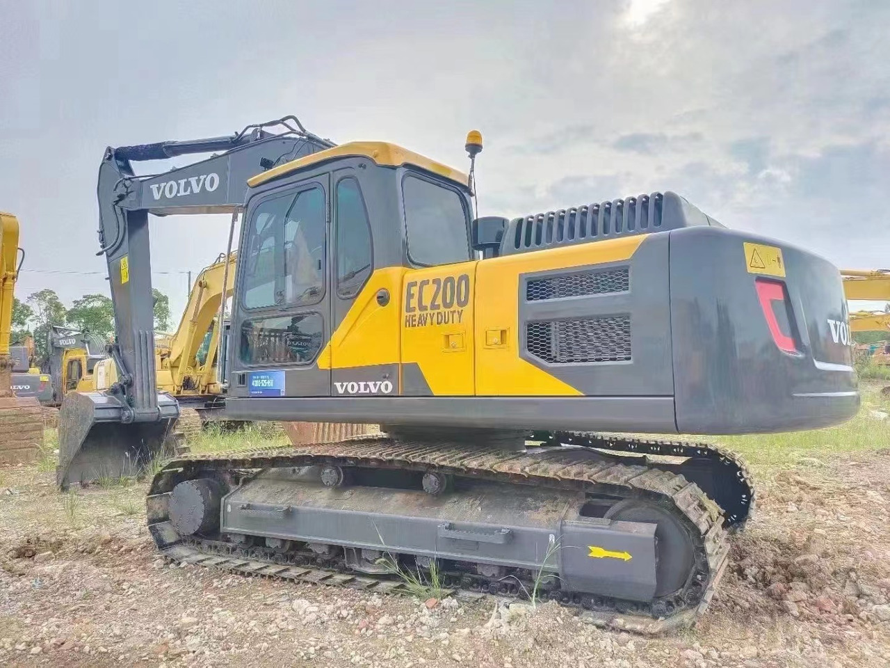Used excavator VOLVO EC200, Large engineering construction machinery good condition on sale lizingą Used excavator VOLVO EC200, Large engineering construction machinery good condition on sale: foto 2