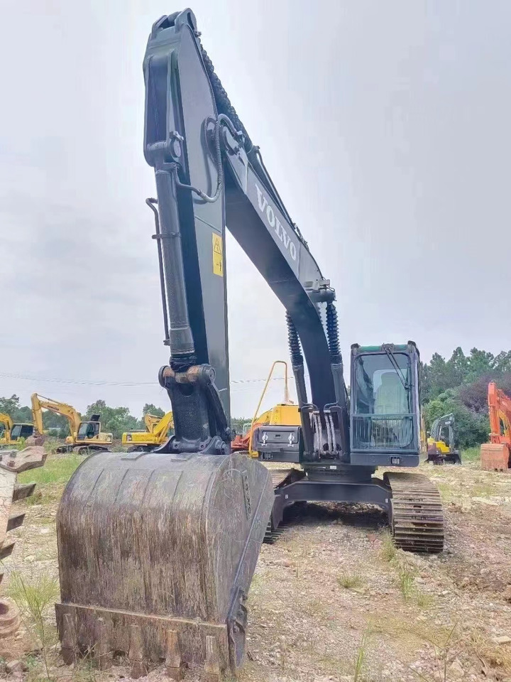 Used excavator VOLVO EC200, Large engineering construction machinery good condition on sale lizingą Used excavator VOLVO EC200, Large engineering construction machinery good condition on sale: foto 10