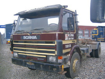 SCANIA  - Konteineris-vežimus/ Sukeisti kūną sunkvežimis