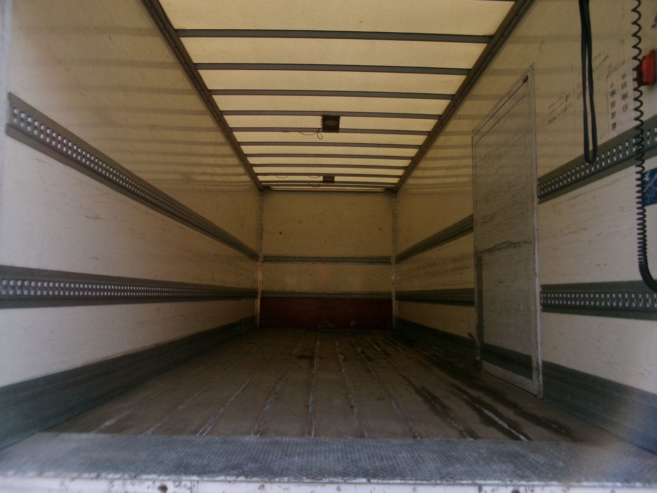 Furgonas sunkvežimis Mercedes Atego 1327 4x2 Euro 6 closed box + taillift: foto 8