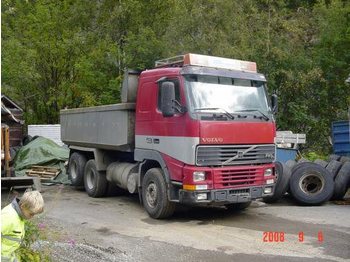 VOLVO  - Tentinis sunkvežimis
