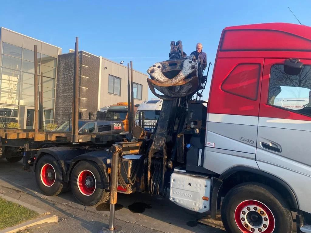 Miškovežis, Sunkvežimis su kranu Volvo FH 540 6X4 EURO 6 + EPSILON S260Z96 + TRAILER 4: foto 11