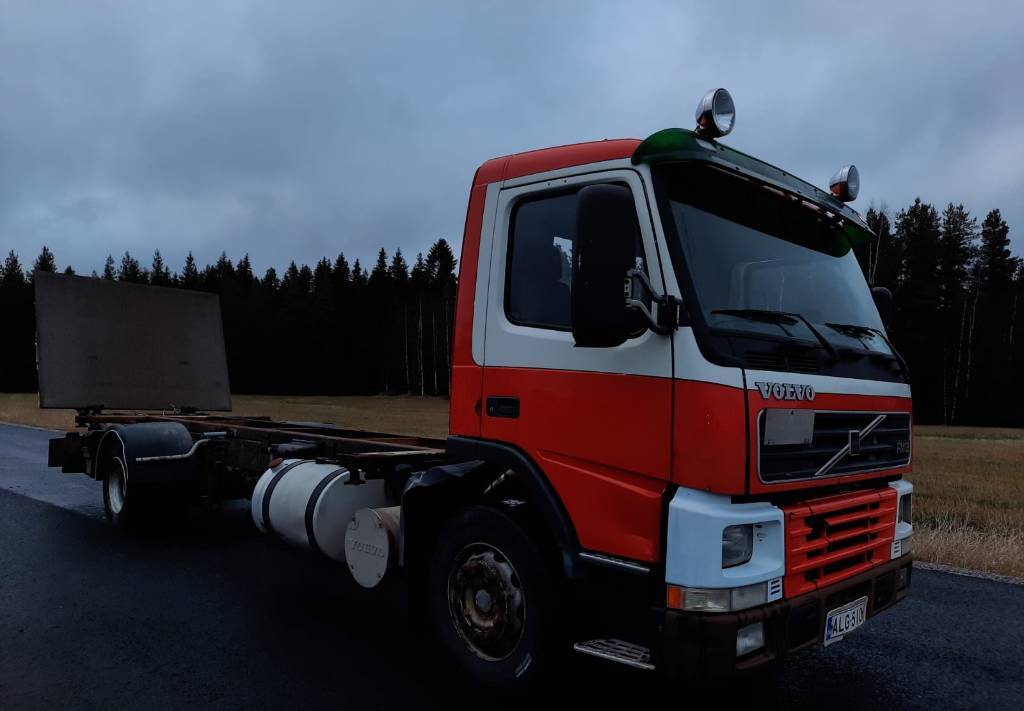 Konteineris-vežimus/ Sukeisti kūną sunkvežimis Volvo FM12: foto 2