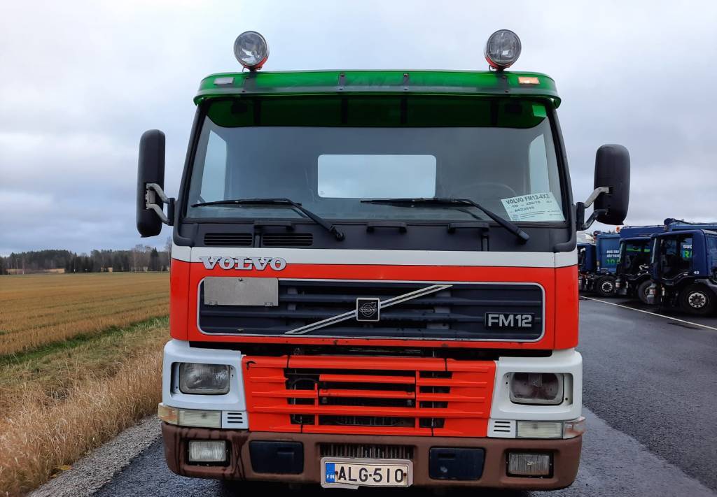 Konteineris-vežimus/ Sukeisti kūną sunkvežimis Volvo FM12: foto 3