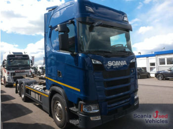 Konteineris-vežimus/ Sukeisti kūną sunkvežimis SCANIA S 450
