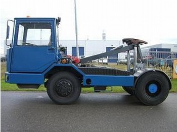 Sisu 4x4 terminal tractor zugmachine - Vilkikas