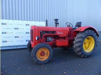 Hanomag Robust 800 - Traktorius