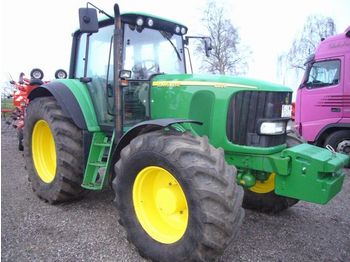 JOHN DEERE 6920 - Traktorius