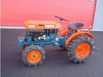 Kubota B5000 DT - 4X4 - Traktorius