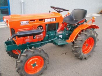 Kubota B6001 DT - 4X4 - Traktorius