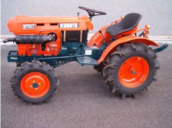 Kubota B7001 DT - 4X4 - Traktorius
