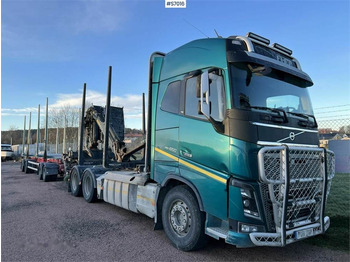 Volvo FH16 Timber truck with trailer and crane - Miškovežis: foto 1