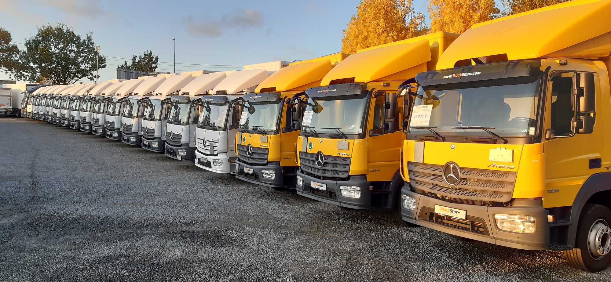 TruckStore Brussels - Komerciniai automobiliai MERCEDES-BENZ - hidraulinis liftas undefined: foto 1