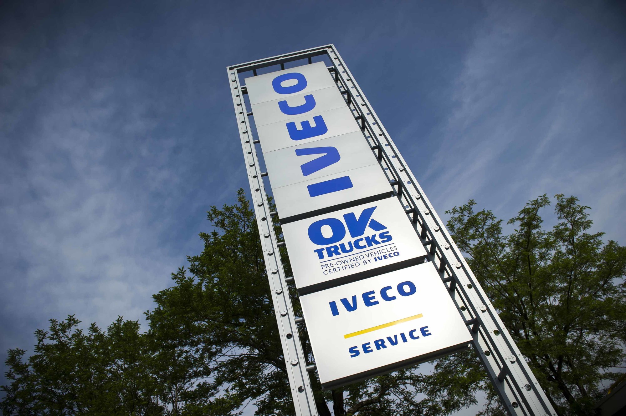 IVECO OK TRUCKS Piacenza undefined: foto 2