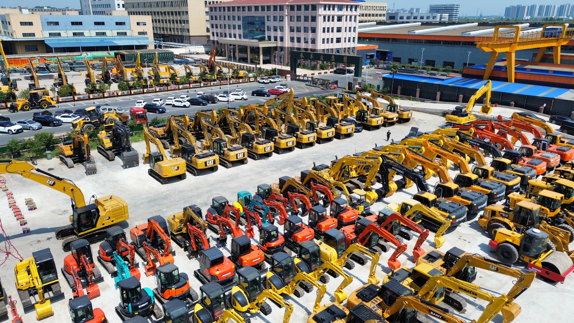 Toaks International Trading Company - Statybinė technika SHACMAN - Euro 3, dyzelis undefined: foto 3