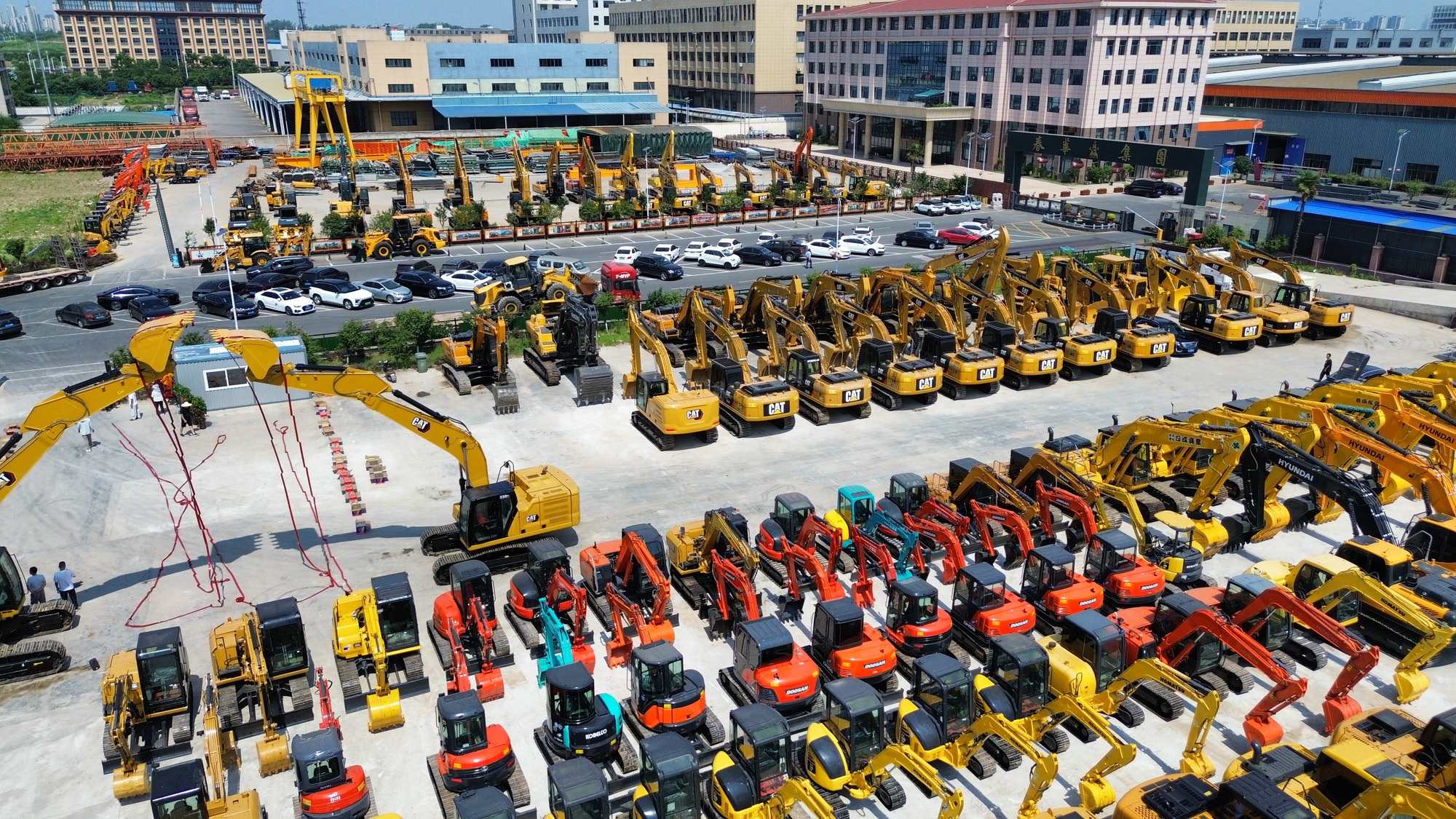 Toaks International Trading Company - Statybinė technika SHACMAN - Euro 3, dyzelis undefined: foto 2