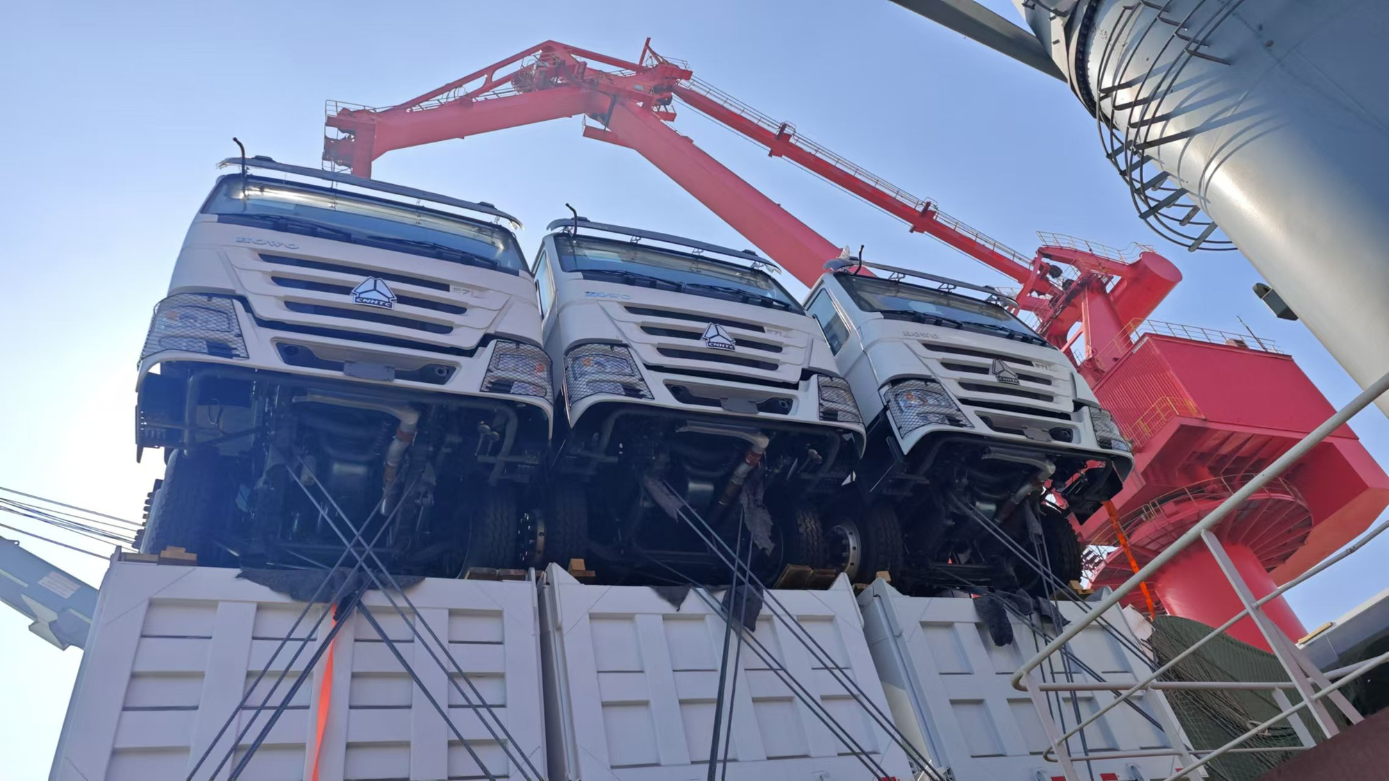 Toaks International Trading Company - Statybinė technika SHACMAN - Euro 3, dyzelis undefined: foto 18