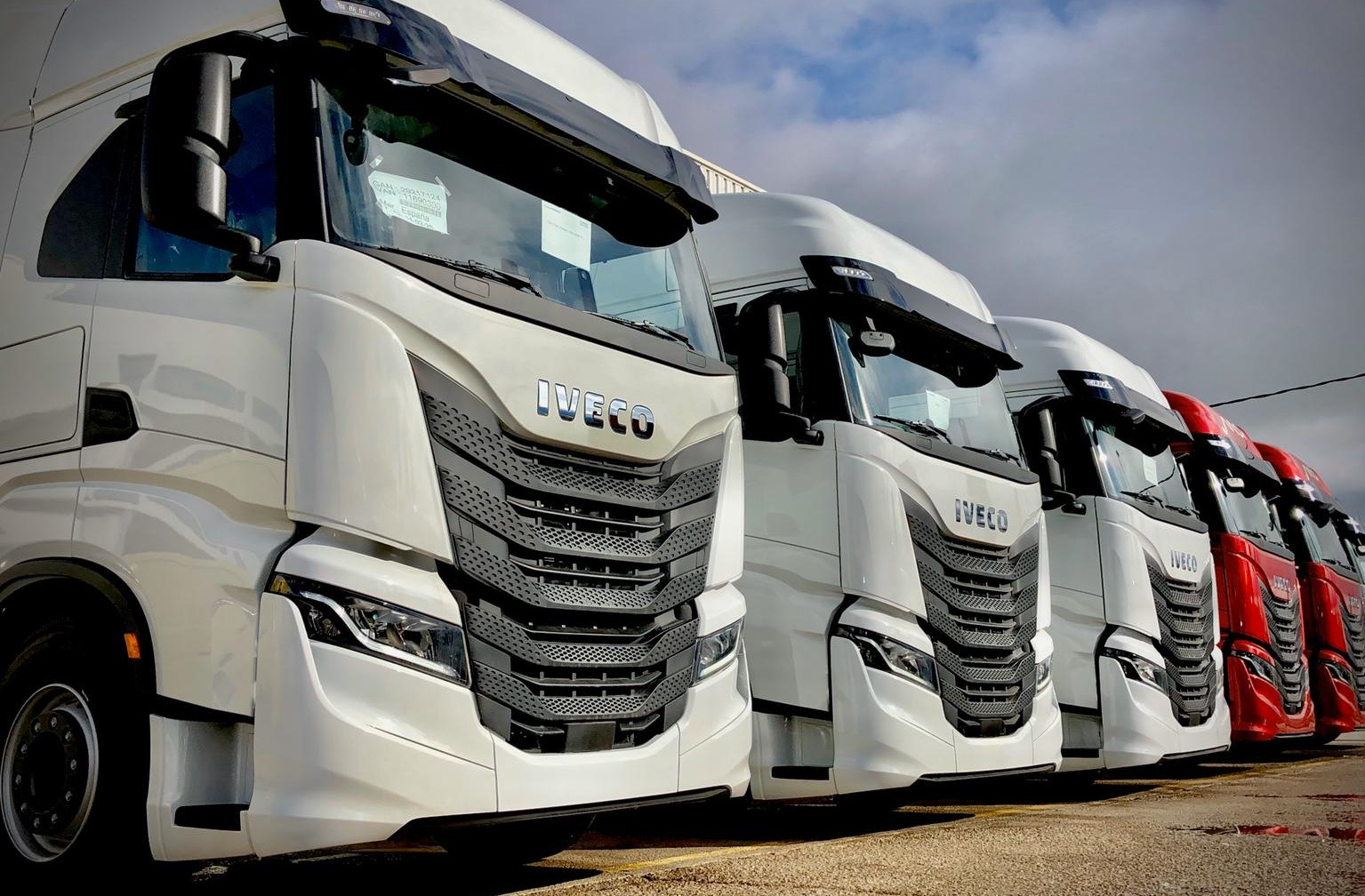 Talleres Fandos, S.L. - Sunkvežimiai IVECO - pavarų dėžė: automatinė undefined: foto 1