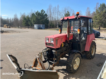 Traktorius, Sniego peilis 2016 Belarus 320.4 Tractor + Snow plow: foto 3